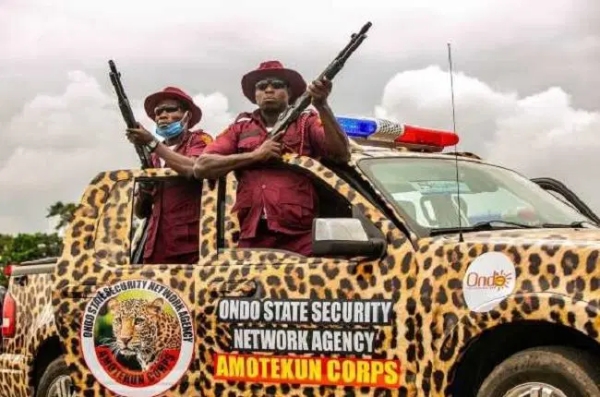 Gunfire Erupts As Amotekun, Police Fight Over Custody Of Suspect, Exhibit