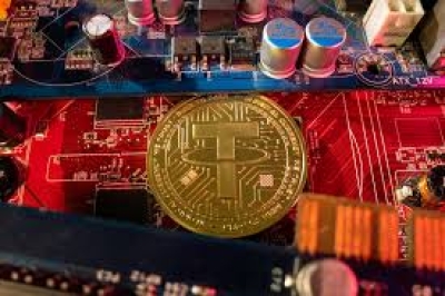 Sanctioned Russian crypto exchange suspends services as Tether blocks wallets