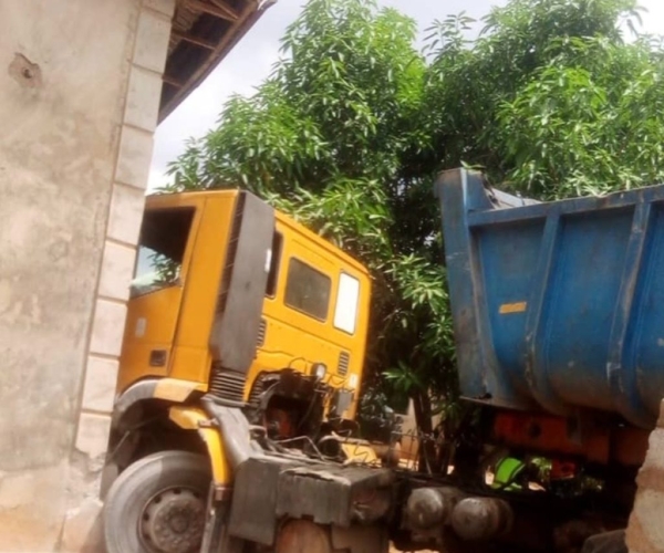 WASSCE Candidate Killed As Truck Rams Into Students In Ogun