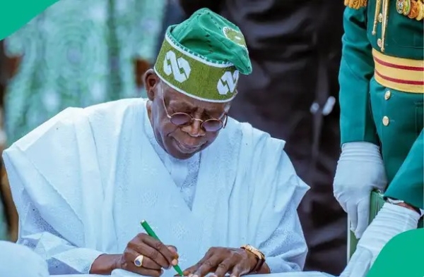 [OPINION] Why Pay Off Nigeria’s Debt Today Only To Plunge Into Deeper Debt Tomorrow? - Isaac Asabor