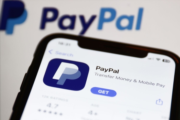 PayPal unveils new credit card to boost physical store presence