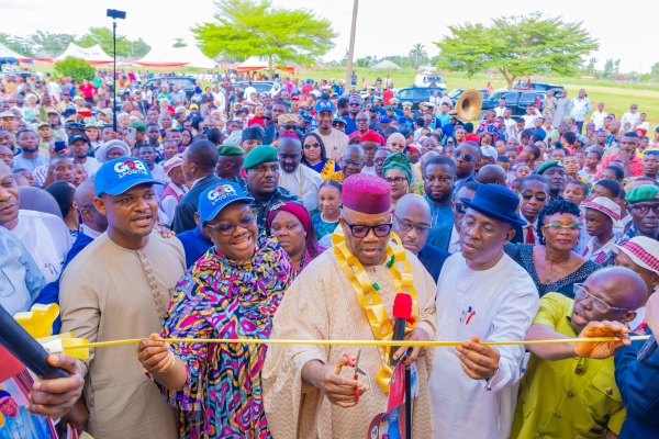 Akpabio Concludes Empowerment, Project Commissioning In Akwa Ibom North West Senatorial District