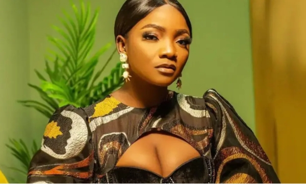 Why fans shouldn’t call my daughter ‘Duduke’ – Simi